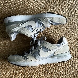 Nike Archive 83.M Size 8 Men’s